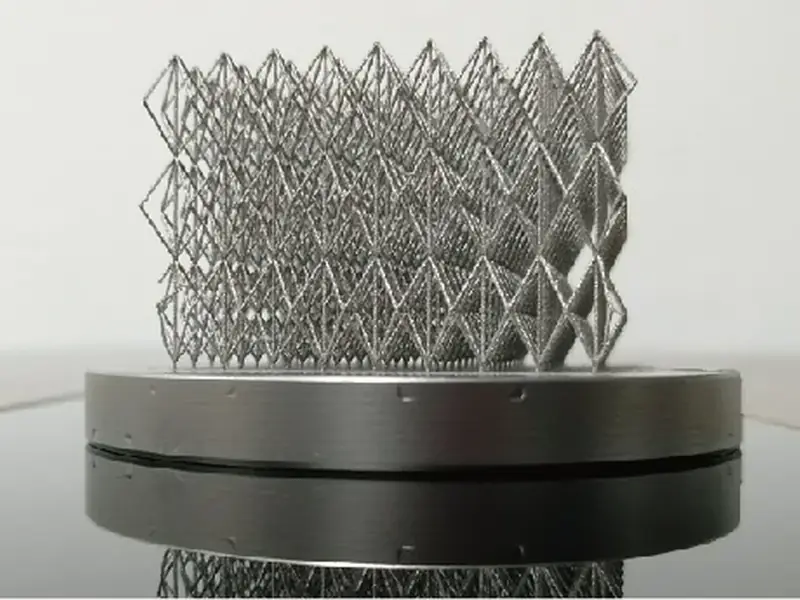 Metal lattice lightweight structure
